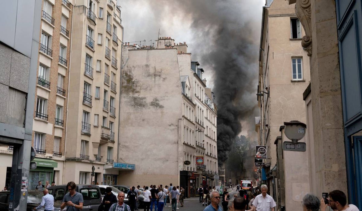 Incendio en varios edificios en París