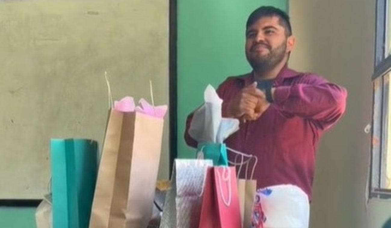 Noble gesto que tuvieron unos alumnos con su maestro luego de haberlo perdido todo