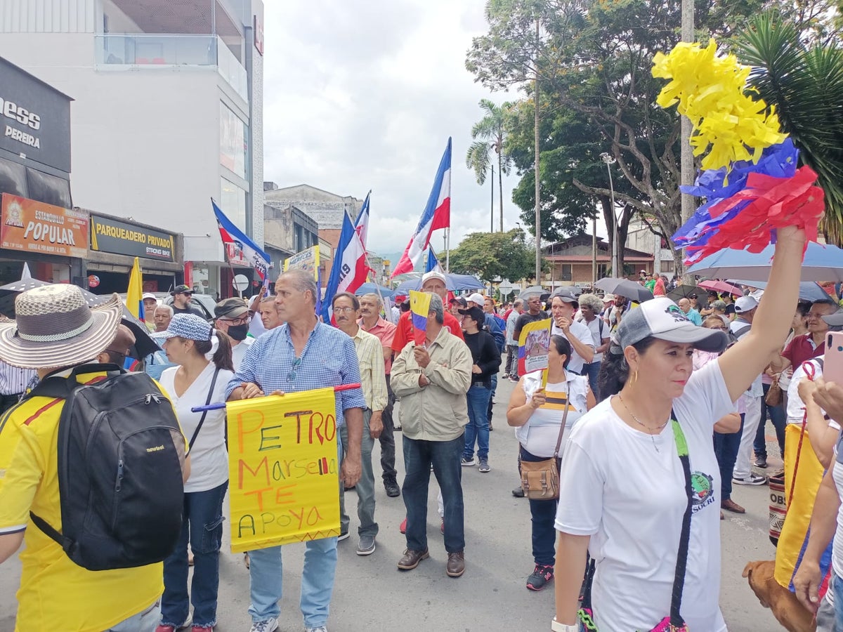 Marchas a favor del gobierno en Pereira.