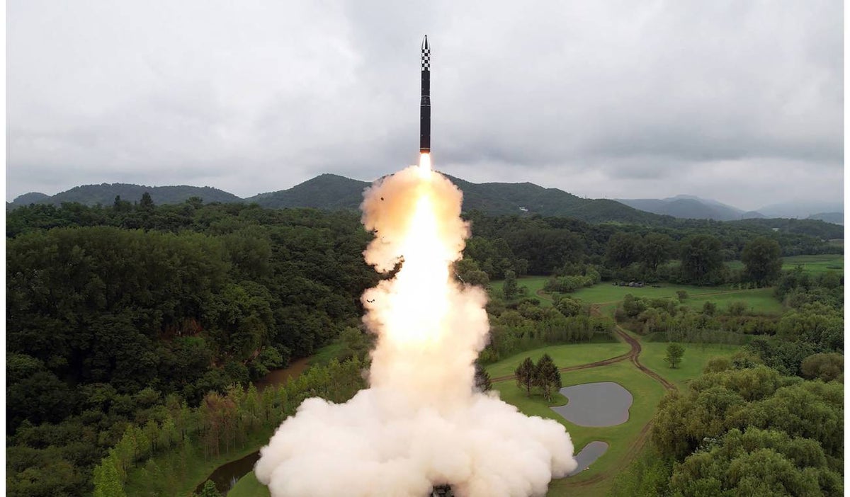 Corea del Norte revela video de lanzamiento del misil