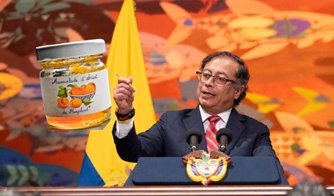 Gustavo Petro entregaría mermelada a conservadores y liberales