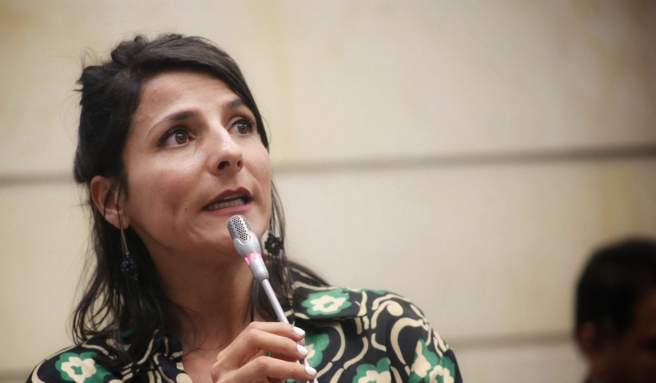Irene Vélez, indagada por uso irregular de su cargo