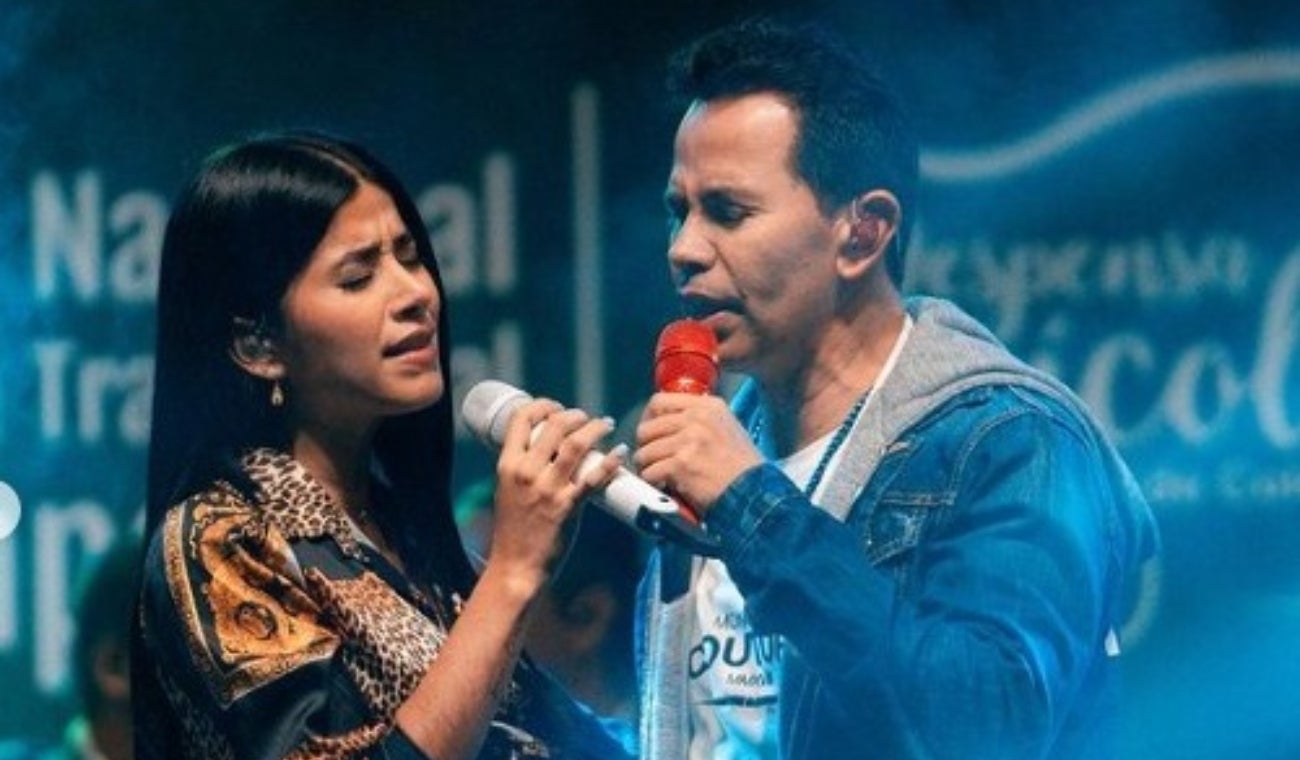 Jhonny Rivera y Jenny López