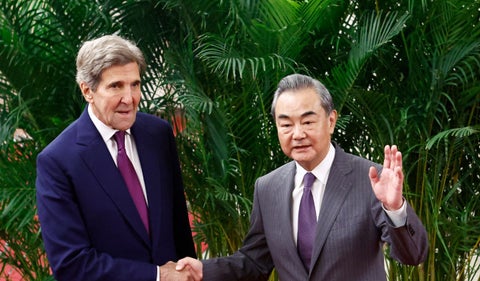 John Kerry y Wang Yi se reúnen para tomar medidas por el cambio climático, ante olas de calor