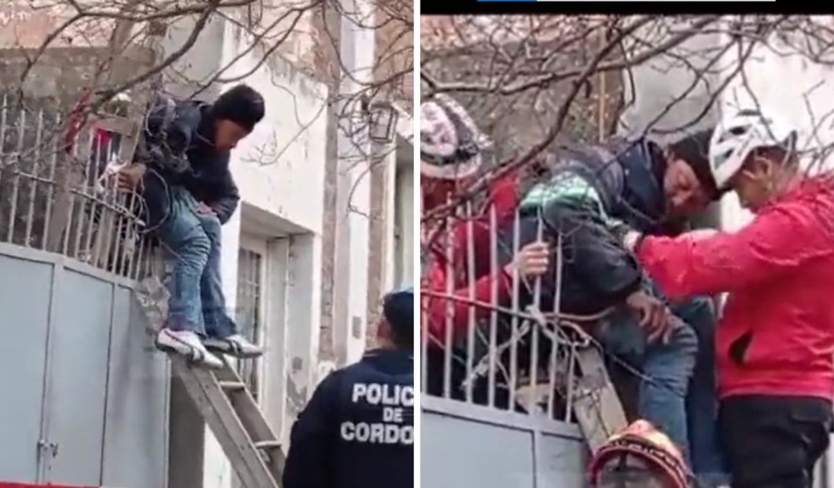 Ladrón quedó enganchado en una reja