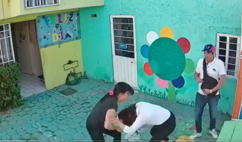 Padres atacan con pistola a profesora de jardín
