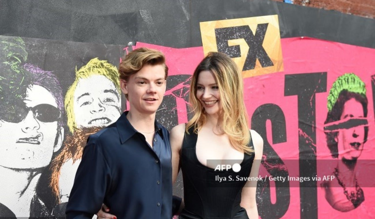 Talulah Riley y Thomas Brodie-Sangster