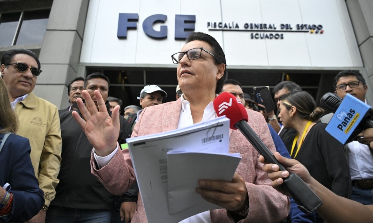 Fernando Villavicencio, candidato en Ecuador, sufre atentado