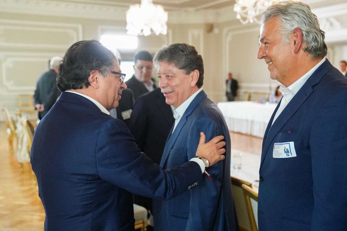 Presidente Gustavo Petro y gremios