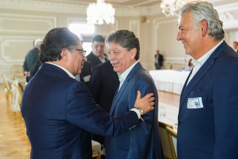 Presidente Gustavo Petro y gremios