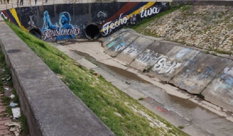 Cadáver de un hombre fue hallado en caño del sur de Bogotá