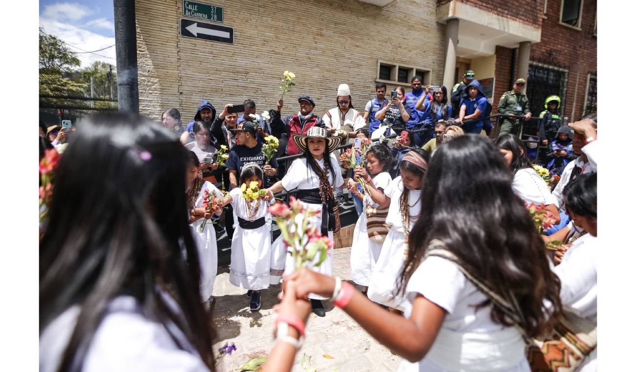 Plantón en partido MAIS por caso Atí Quigua