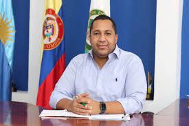 El alcalde acató la orden de suspensión de la procuraduría.
