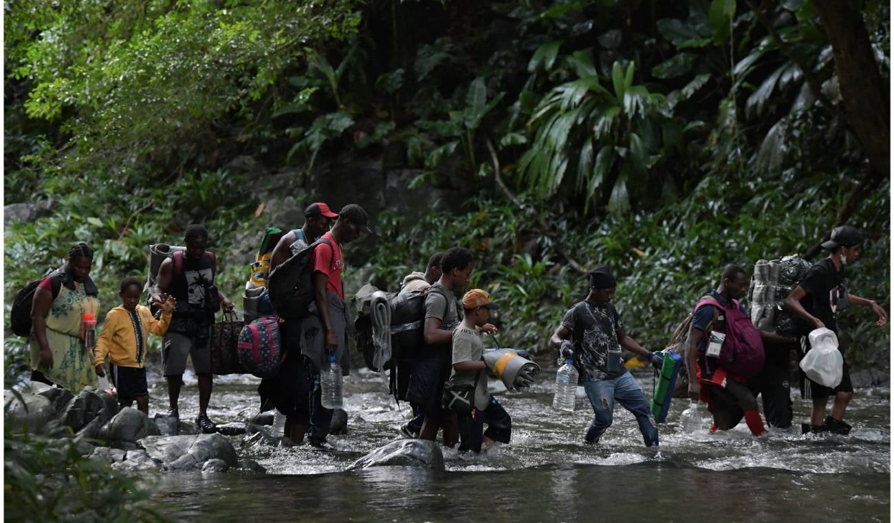 Migración en la selva del Darién entre Colombia y Panamá