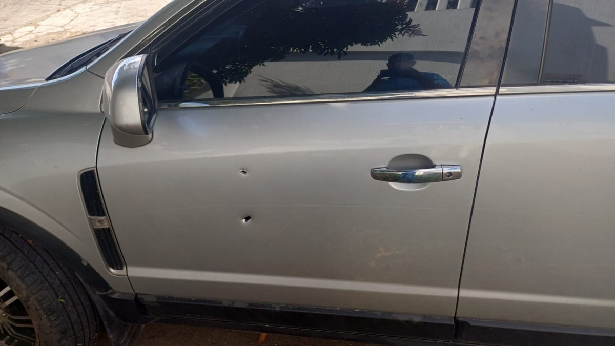 Carro del alcalde de Mercaderes, Cauca, atacado en medio de un supuesto robo.
