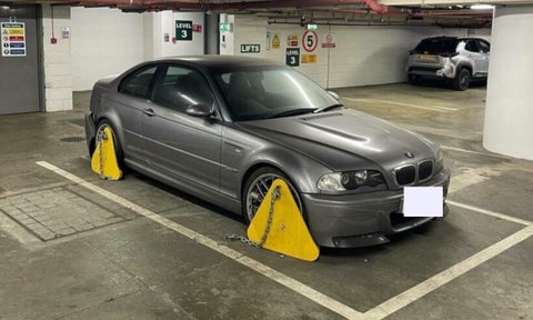 BMW lleva 17 años estacionado y no aparece el dueño