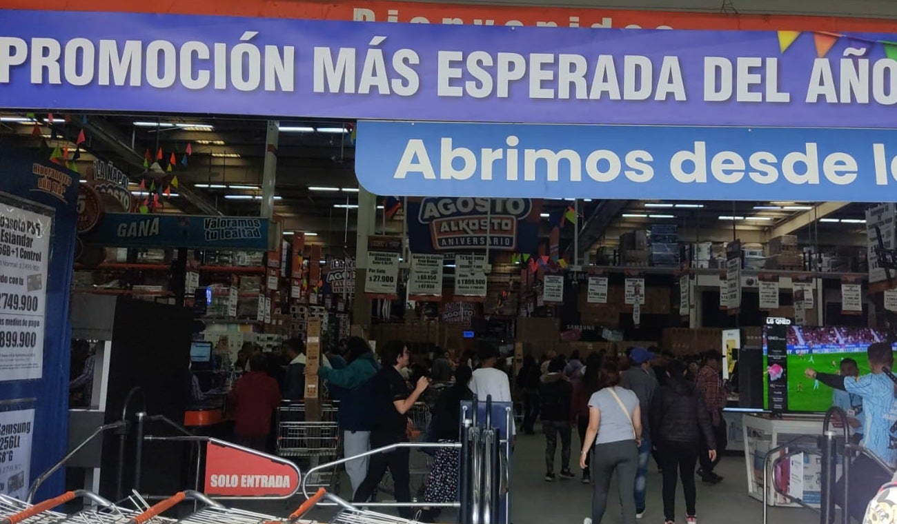 Alkosto Venecia y la bodega de remates