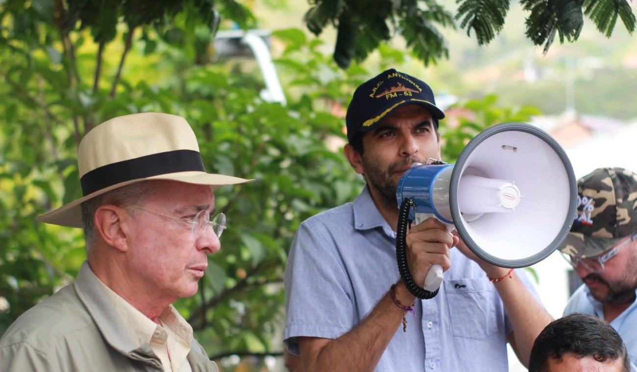 Álvaro Uribe Vélez y Hernán Cadavid