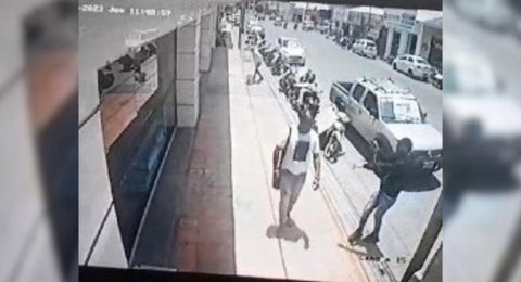 Este caso delincuencial quedó registrado en cámaras de seguridad del sector.