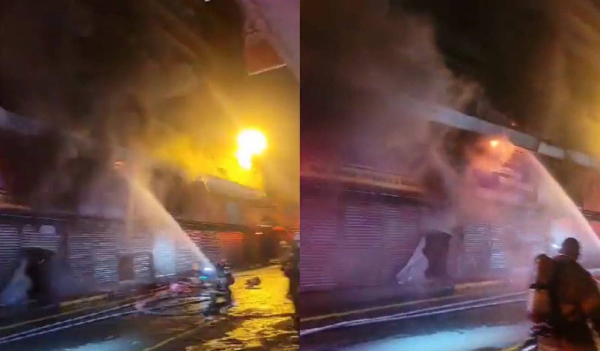 Incendio en el centro comercial el Tesoro en Cali