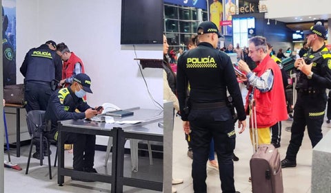 Italiano agredió a funcionarias de Avianca