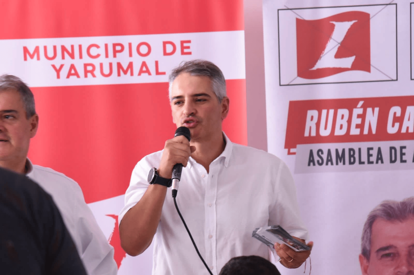 En la imagen Andrés Julián rendón, candidato a la gobernación de Antioquia. Foto sacada de Twitter: @AndresJRendonC