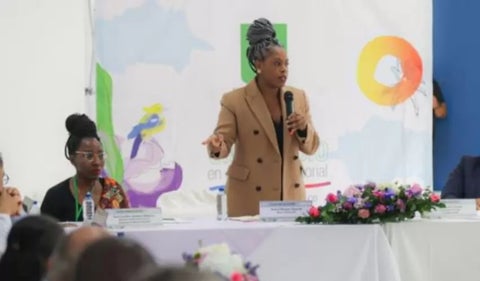 Ministra de Educación - Aurora Vergara