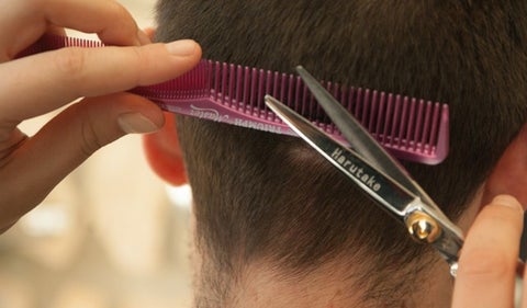 descubrió que tenía cáncer luego de cortarse el cabello