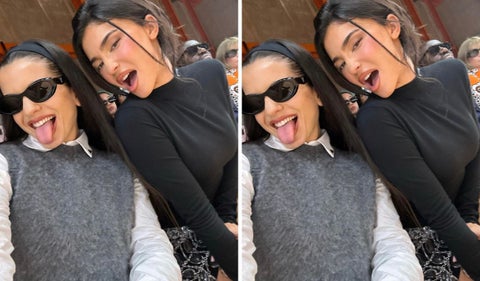 Rosalía y Kylie Jenner durante el desfile de Prada en la semana de la moda en París 2023