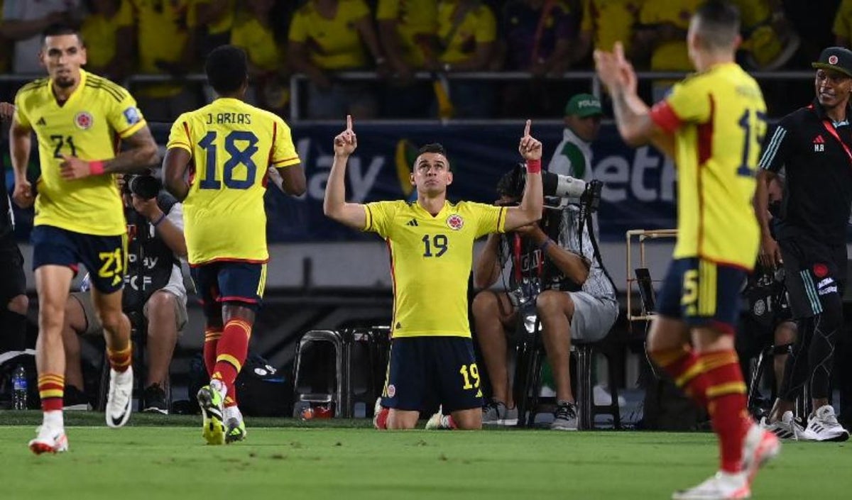 Rafael Santos Borré - Selección Colombia