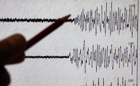 Al menos 111 muertos en un terremoto en China