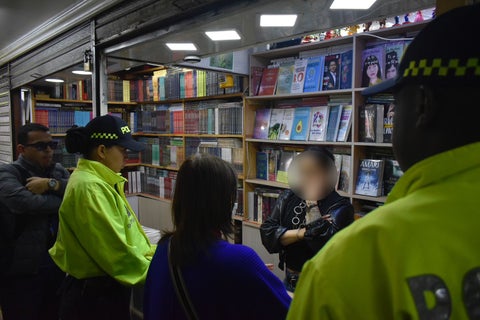 A extinción de dominio bienes que se dedicaban a la producción y venta de libros piratas en Bogotá