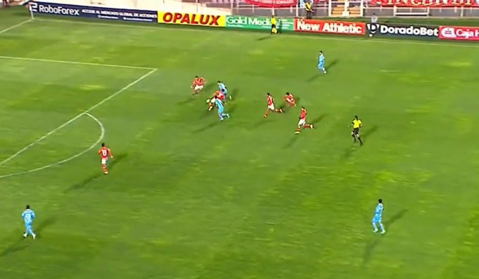 [Video] El gol 'maradoniano' que marcó un colombiano en Perú