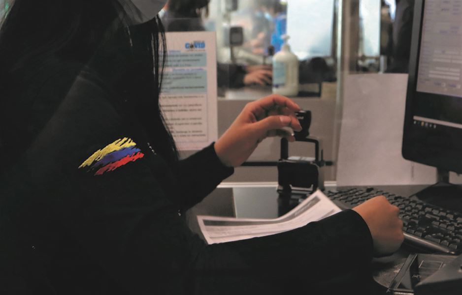 Imagen de referencia agentes de Migración Colombia