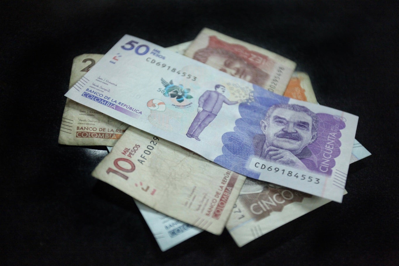 Billetes / Billetes Colombianos / Pesos colombianos / Dinero / Plata / Peso Colombiano / Pesos