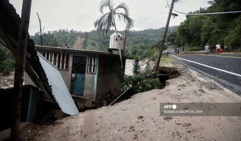 Al menos 27 muertos deja el huracán Otis en Acapulco