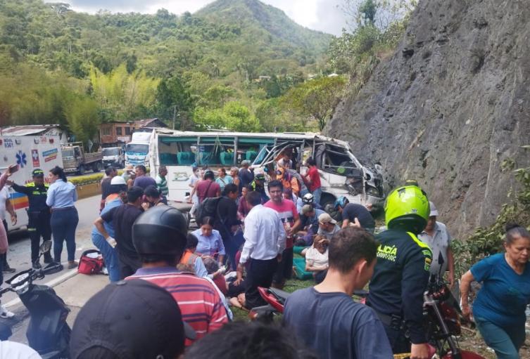 accidente en la vía Bogotá - La Vega