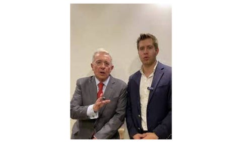 Alvaro Uribe pide voto por Josías Fiesco al Concejo de Bogotá