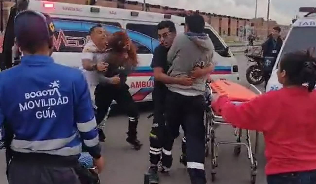 Pelea de paramédicos