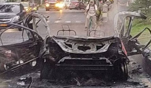 Incendio de taxi en Cali