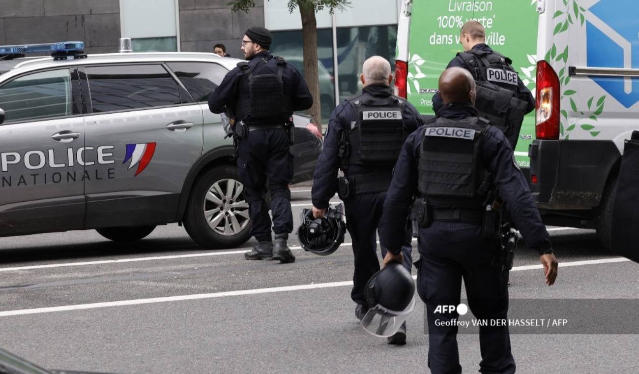 Policía dispara a mujer que profería "amenazas" en una estación en París
