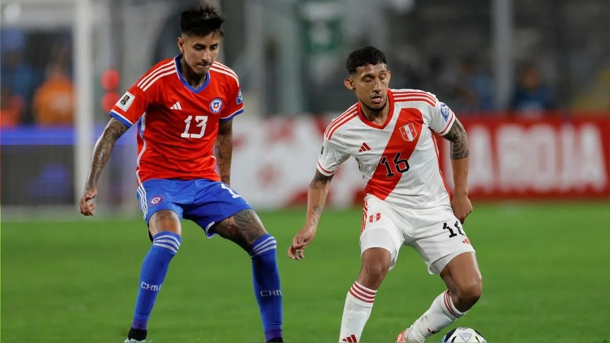 Chile derrotó a Perú y respira en las Eliminatorias