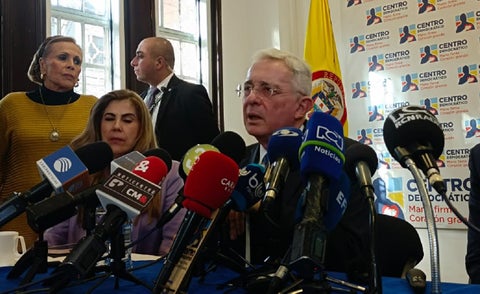 “Creará desconfianza en Colombia”: Álvaro Uribe