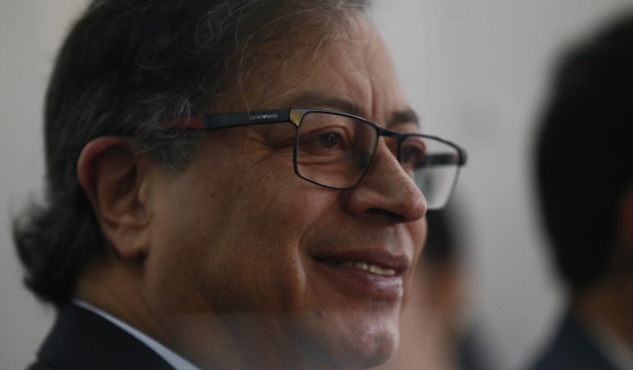 Petro firma decreto con el que se regula el uso de plásticos
