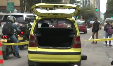 El taxi usado en el tiroteo en Teusaquillo