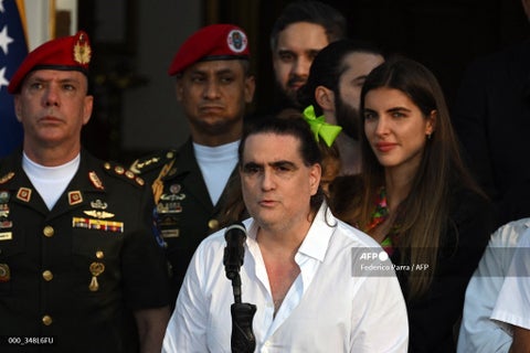 Alex Saab una vez en Venezuela al lado de Nicolás Maduro