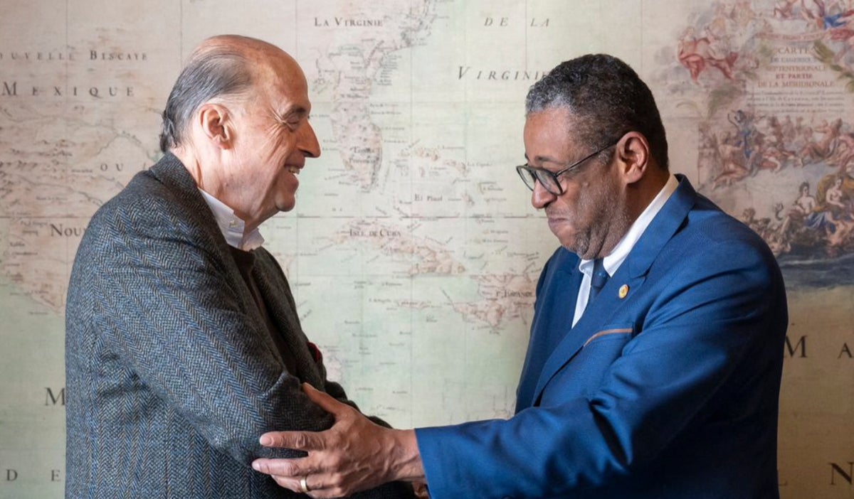 Ministro de Relaciones Exteriores y Culto de Haití, Jean Victor Généus, con el canciller Álvaro Leyva.