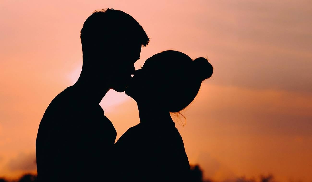 Beso de mamá e hijo