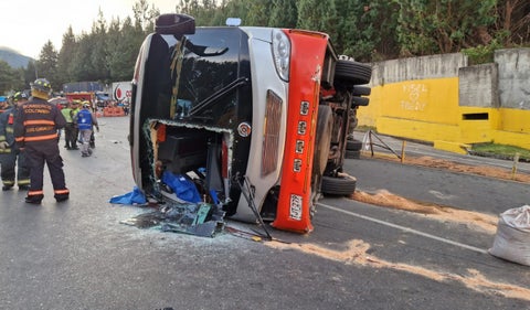 Accidente de bus en vía a la Línea