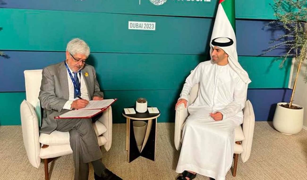 Ministro de Comercio, Germán Umaña, y de Comercio Exterior de Emiratos Árabes Unidos, Thani Ahmed Alzeyoudi, cerraron negociaciones